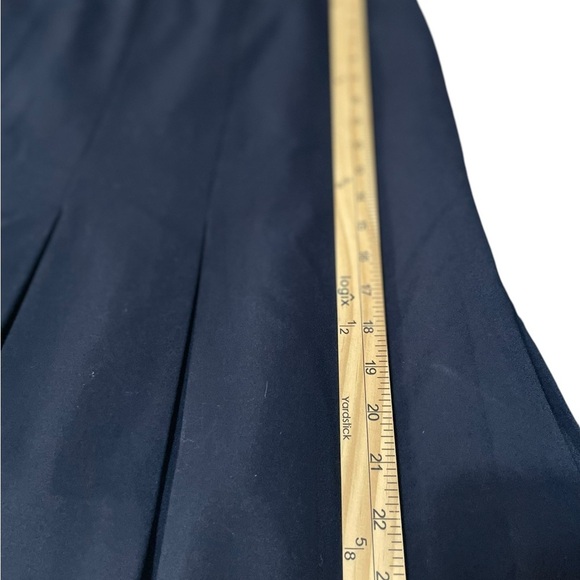 Nine West Blue Pleaded Skirt with Stretch.   Size:14 - Picture 6 of 7